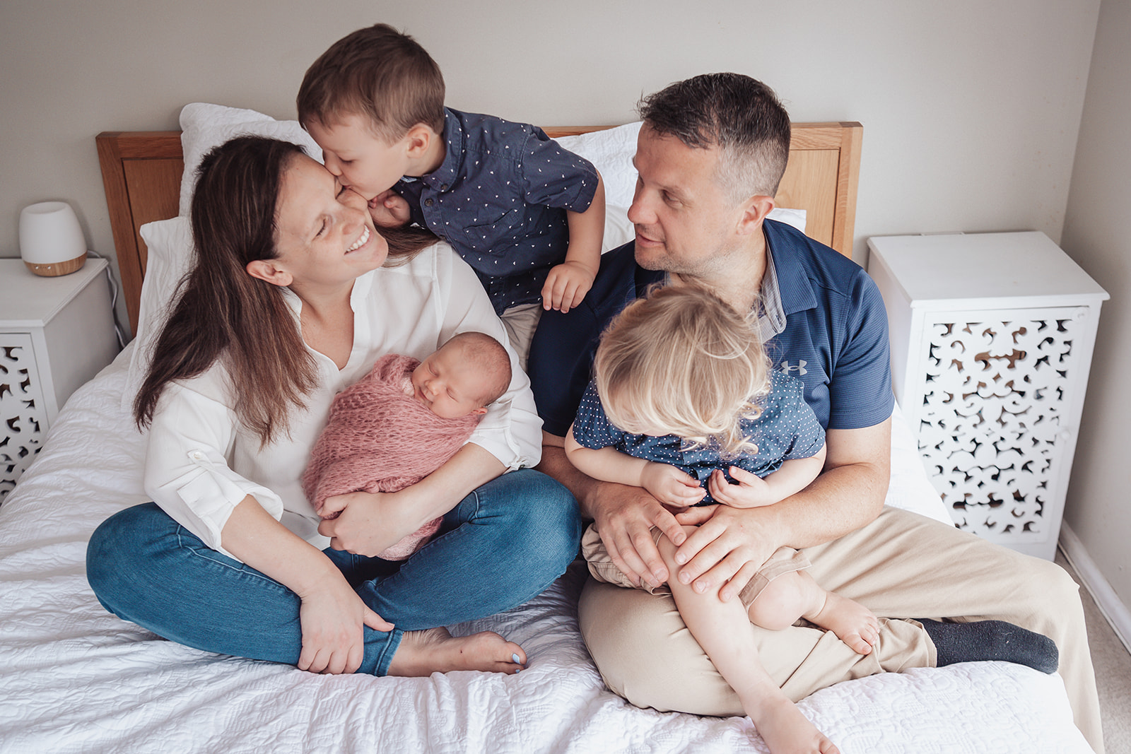 Natural and organic newborn family photography at home in Sydney
