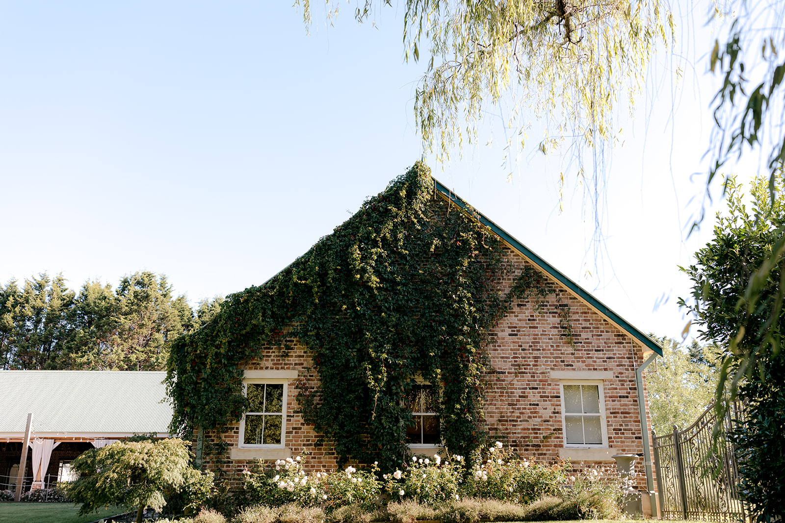 Montrose House is a romantic & elegant country wedding venue in the Southern Highlands.