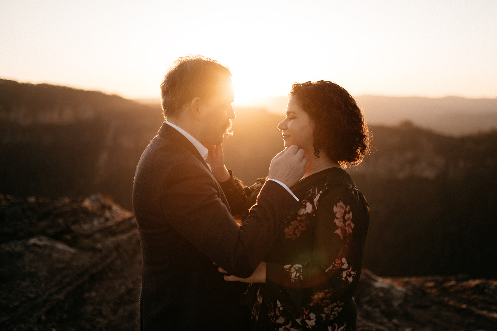 sunset in Blue Mountains with couple
