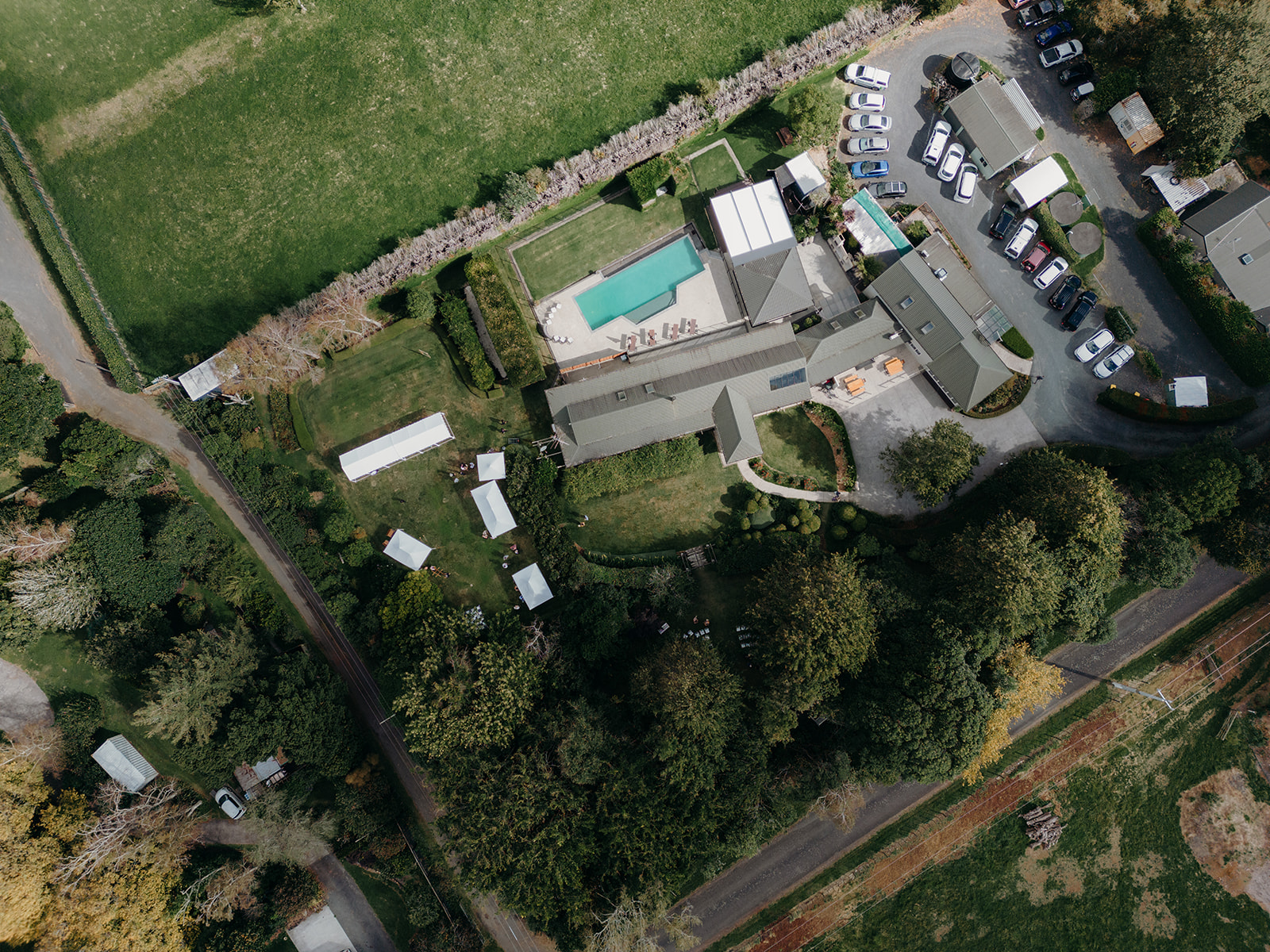drone photo of Tabula rasa wedding venue on the day of an event