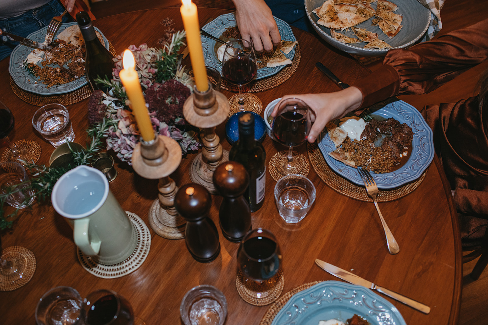 A dinner party at Ridgecliff, coastal country escape.