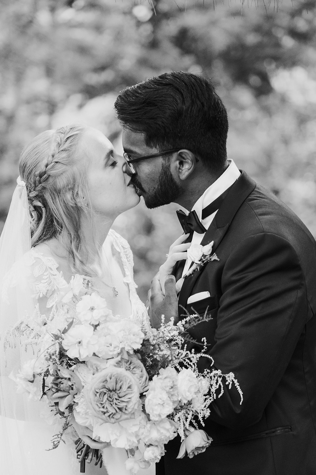 Perth wedding photographer, natural, romantic