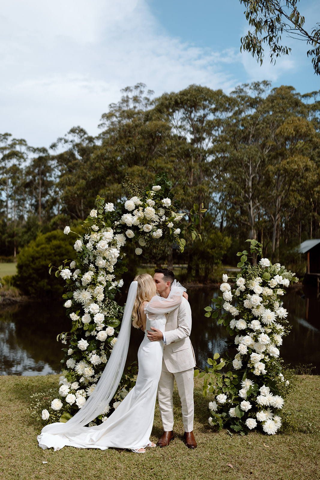 Wedding ceremony in the South Coast Bawley Vale Estate