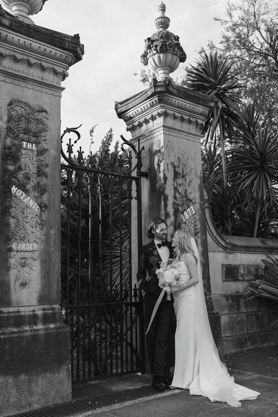 Artistic European Inspired Timeless Sydney Botanic Garden Wedding Portrait