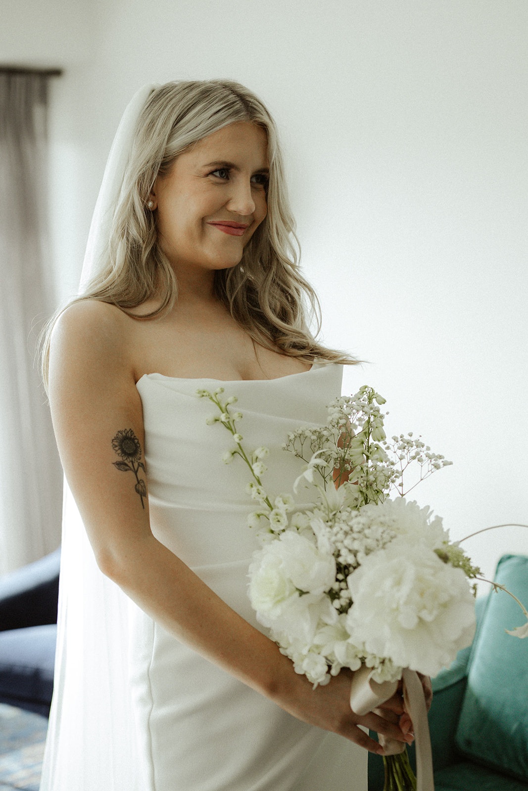 Sophisticated Bride in Karen Willis Holmes in Pier One Hotel Sydney  