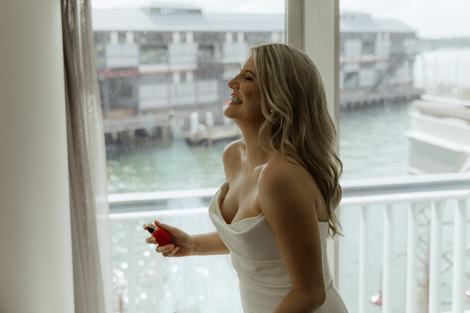 Sophisticated Bride in Pier One Hotel Sydney  